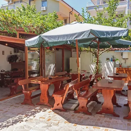 Ivanovi 3* 切尔诺莫雷茨