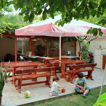 Ivanovi 招待所 3*