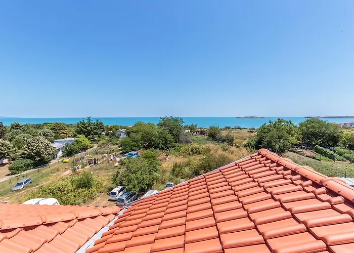 招待所 Ivanovi 切尔诺莫雷茨