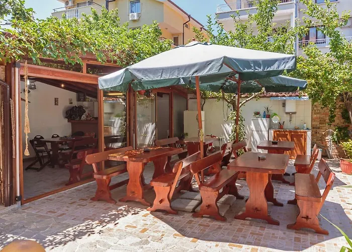 Ivanovi 3* 切尔诺莫雷茨