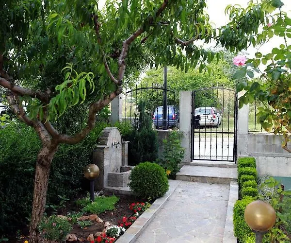 Ivanovi 3* 切尔诺莫雷茨