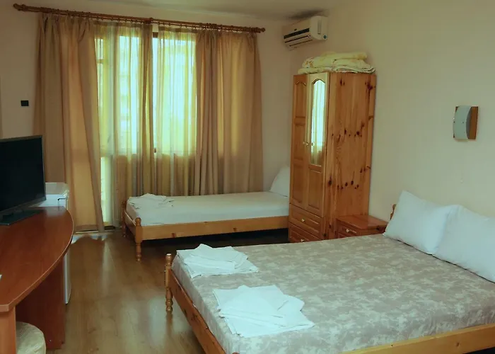 Ivanovi 3* 切尔诺莫雷茨